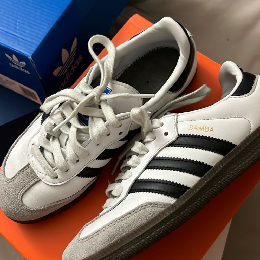 Adidas samba US 4.5 boys, no insole